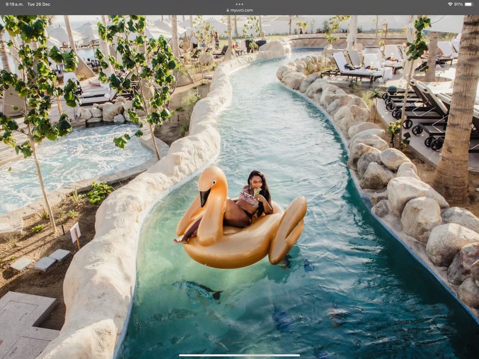 Lazy river