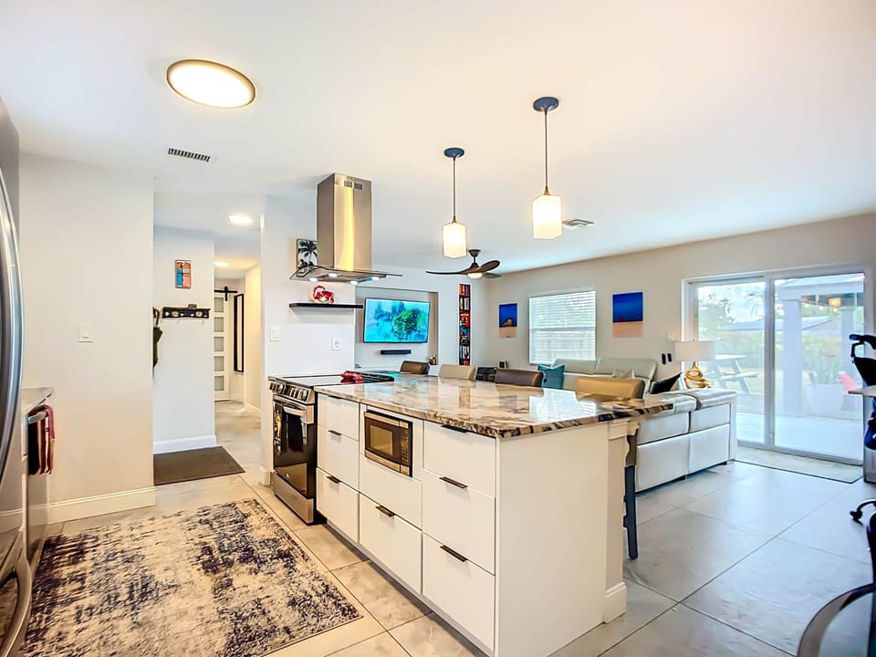 Open floor plan with plenty room to cook and entertain 