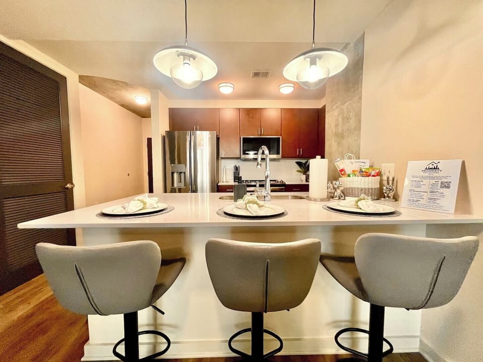 A peaceful spot to enjoy breakfast, lunch, or dinner