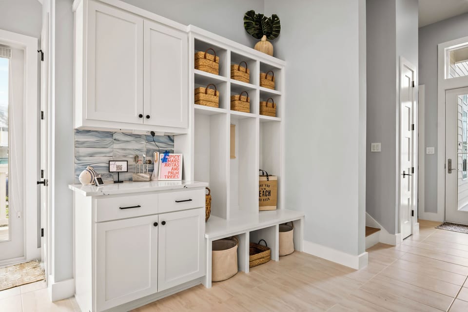 Back Entryway, Ground Floor