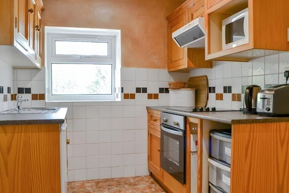 Derwent: Kitchen