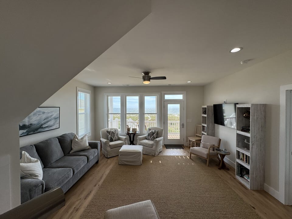 Living Room out to Deck