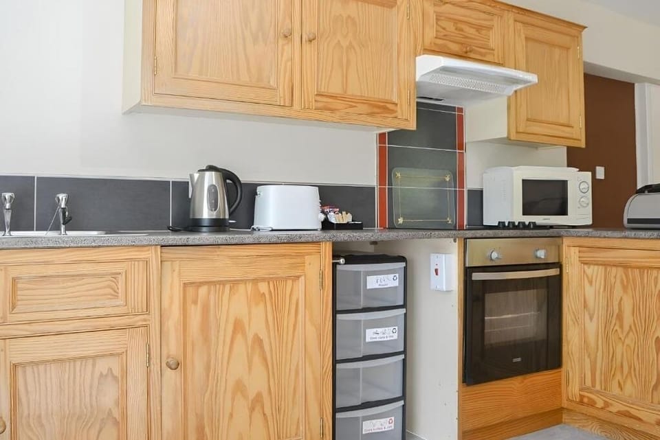 Esk: Kitchen Area