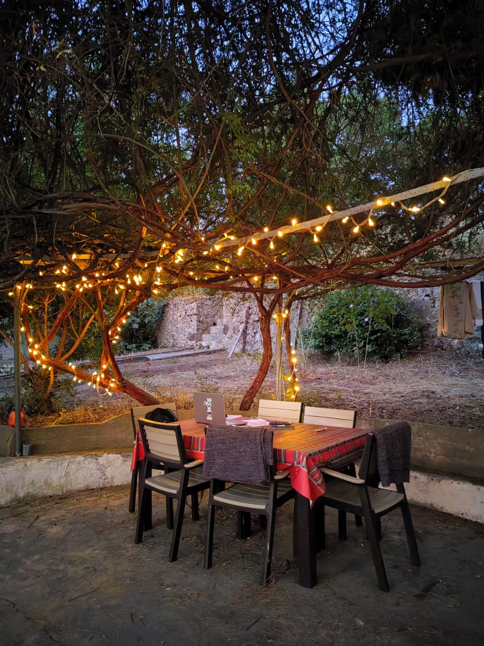 Outdoor dining