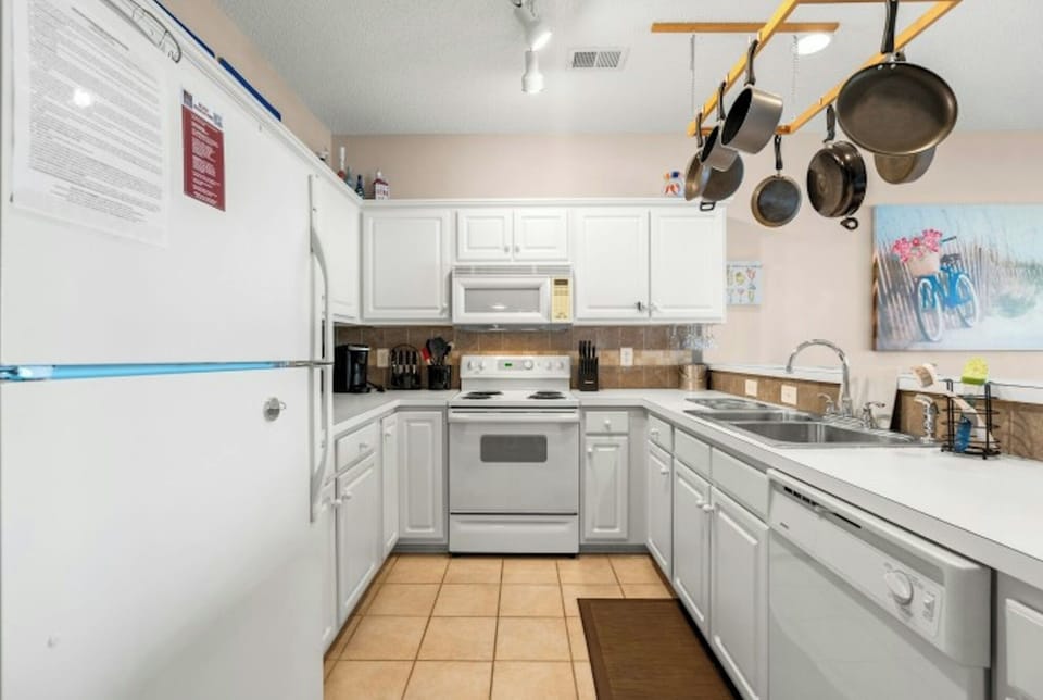 A fully stocked kitchen makes meal preparation a breeze.