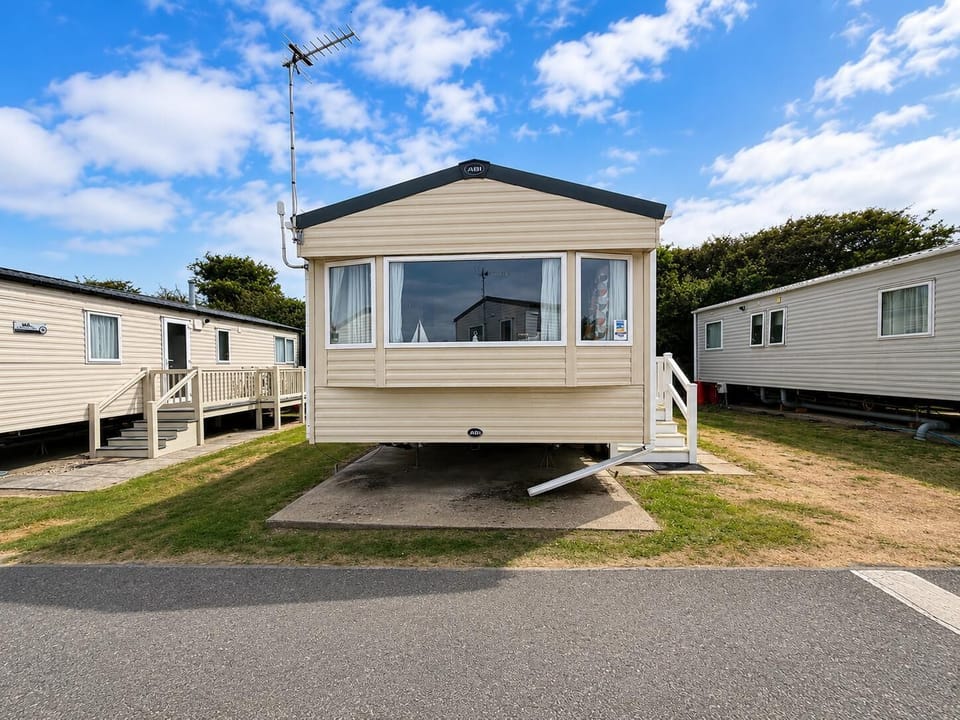 Looking for dog-friendly weekend breaks? Pakefield Holiday Park near Lowestoft Town is a great choice for a relaxing getaway, with lovely caravans with decking.