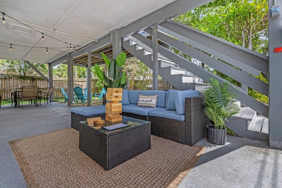 Tranquil Tide Lounge Area, Games, Outdoor Dining and Grill