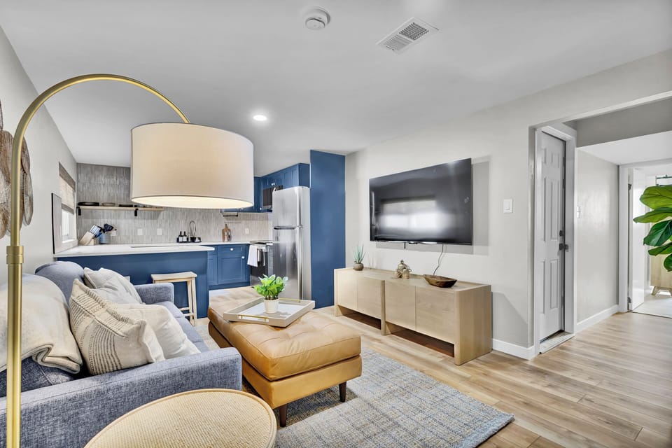 Beautifully furnished. 