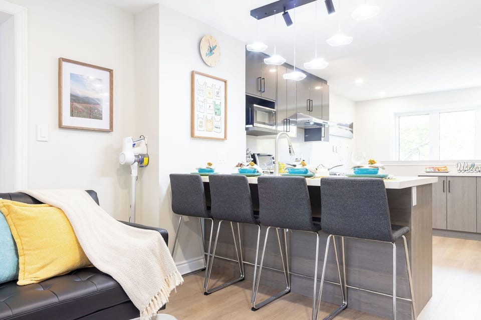 Dinning/breakfast area