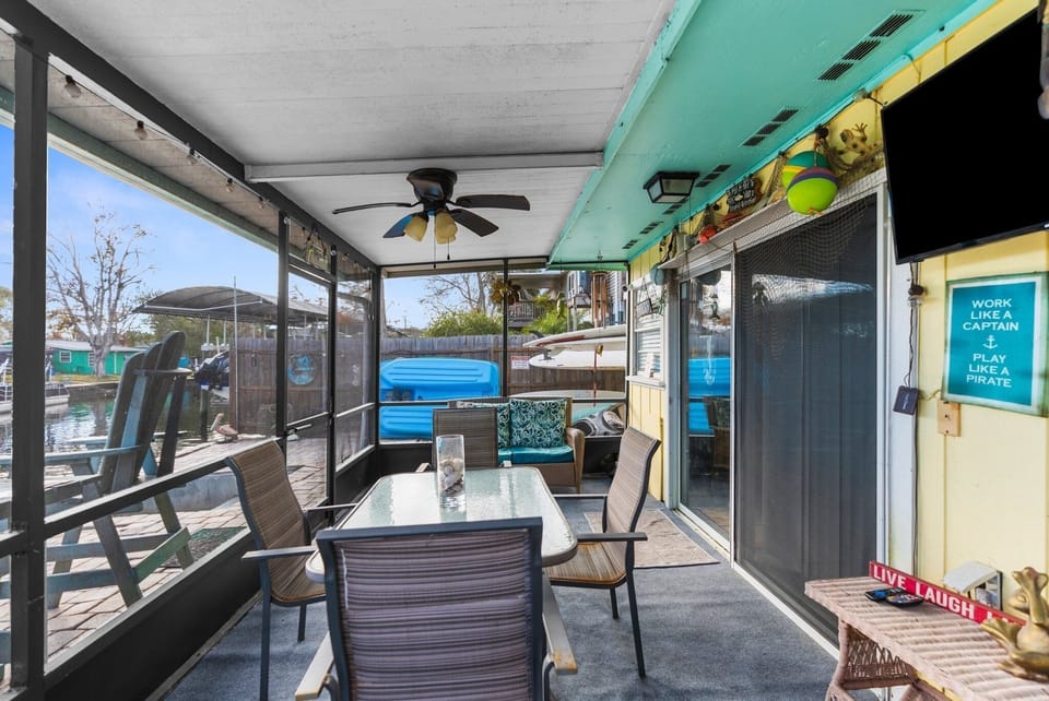 Screened patio