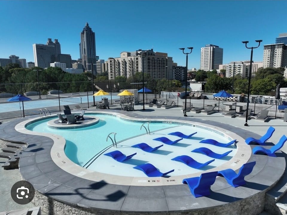 Rooftop pool