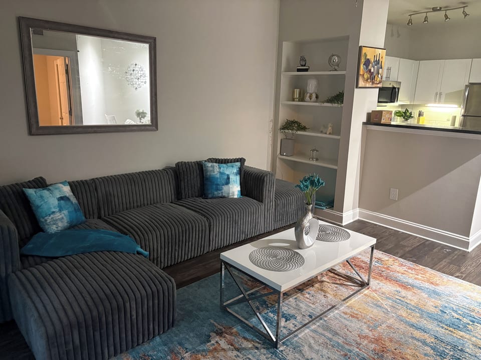 Side view of lining room