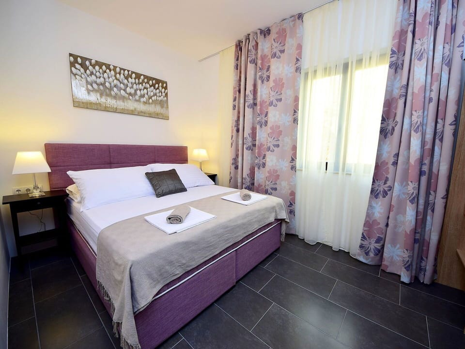 Building, Furniture, Comfort, Purple, Wood, Textile, Bed, Cabinetry, Bed Frame, Curtain
