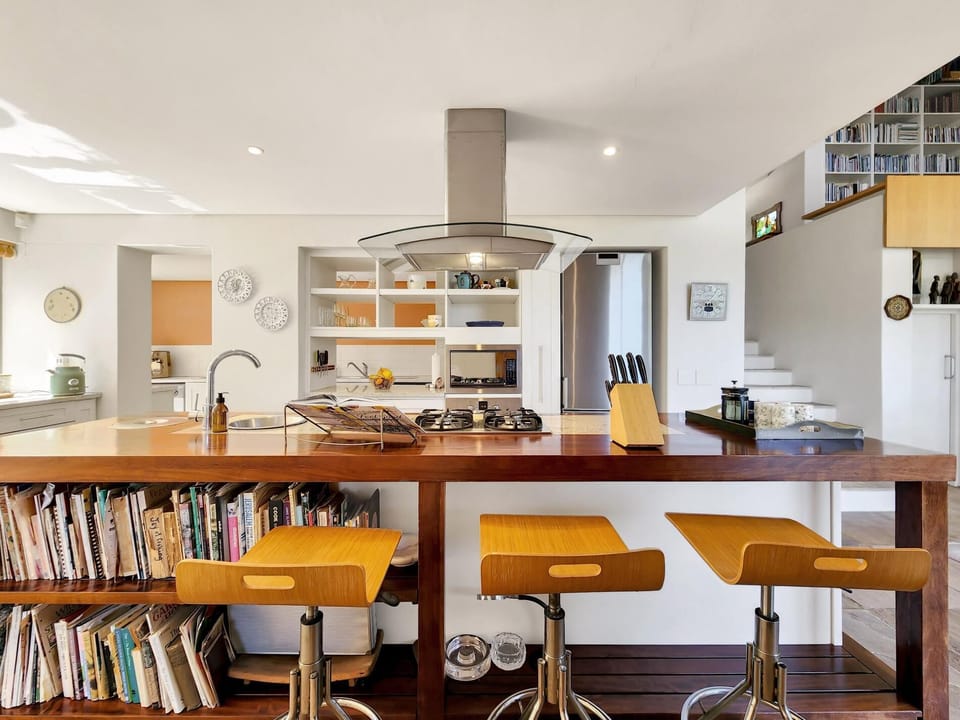 Ocean & Mountain View 3BR Home on Hout Bay Estate (30933)