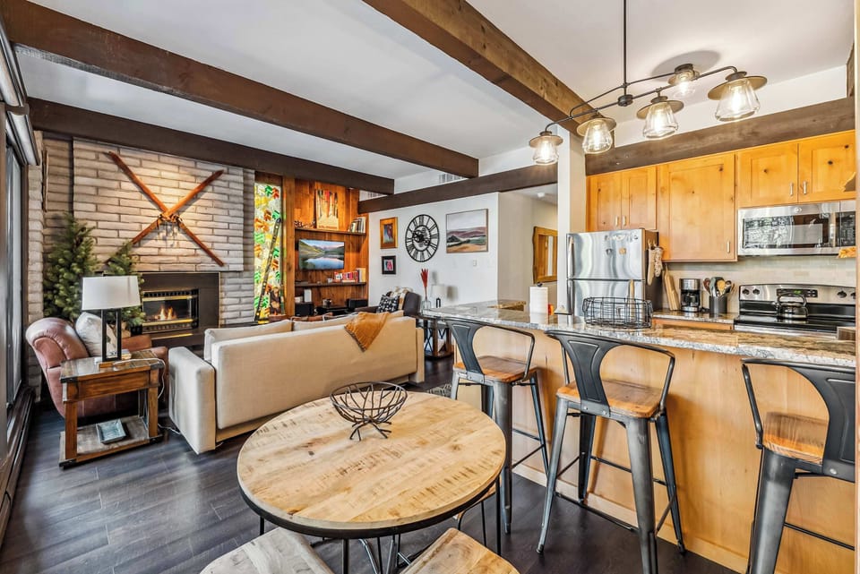 Dining Room: 4-person dining table, adjacent to kitchen