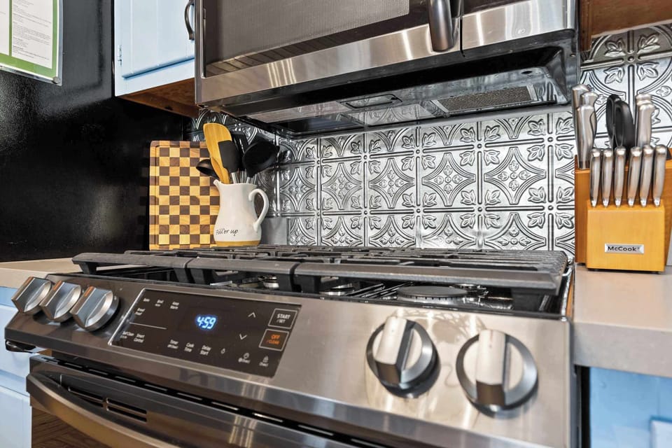 Because vacations taste better when the kitchen’s this good. Whip up your favorite meals, gather around the table, and let the laughter spill over like wine.
