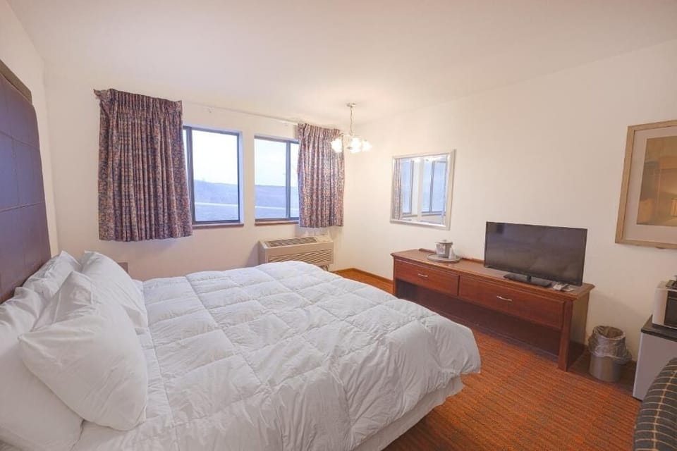 Stretch out, stream your favorites, and enjoy natural light.