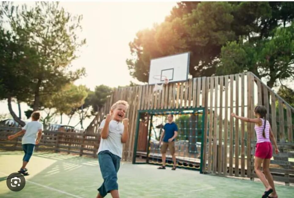 Sport court