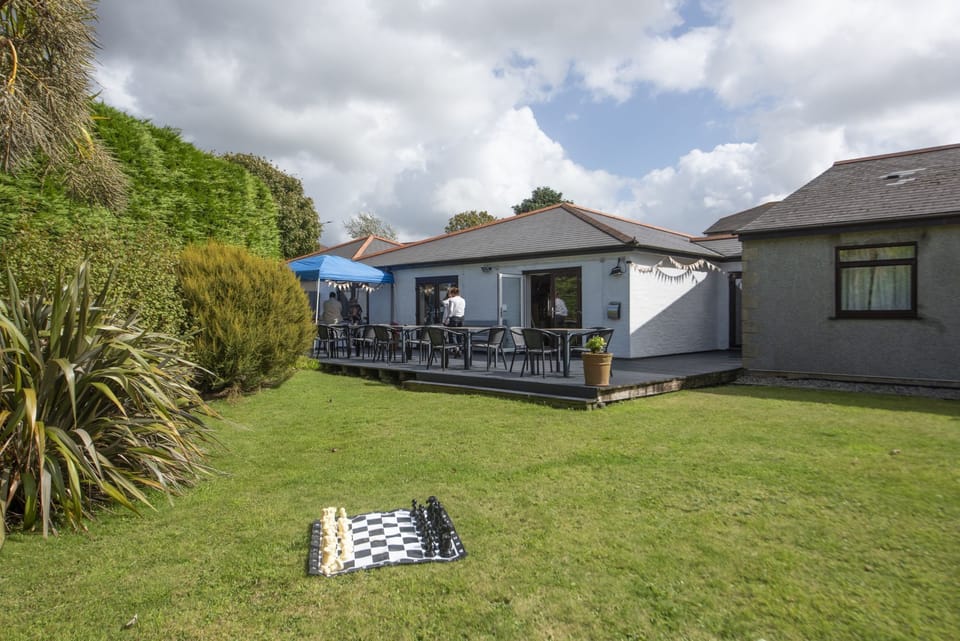 communal garden area