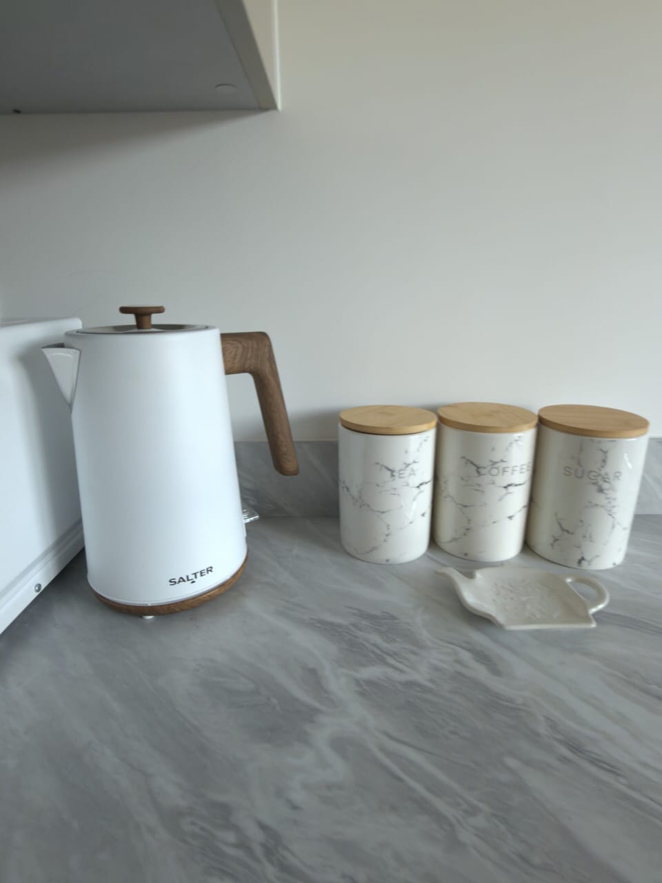 tea, coffee, sugar and milk are available when you arrive.
