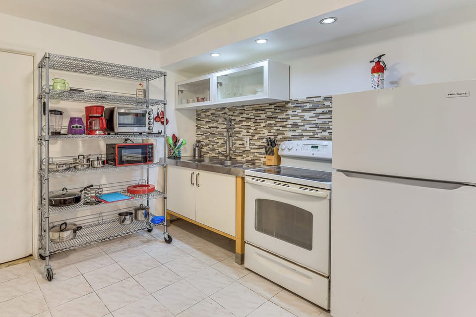 Kitchen | Single-Serve & Drip Coffee Makers | Cooking Basics | Blender | Toaster
