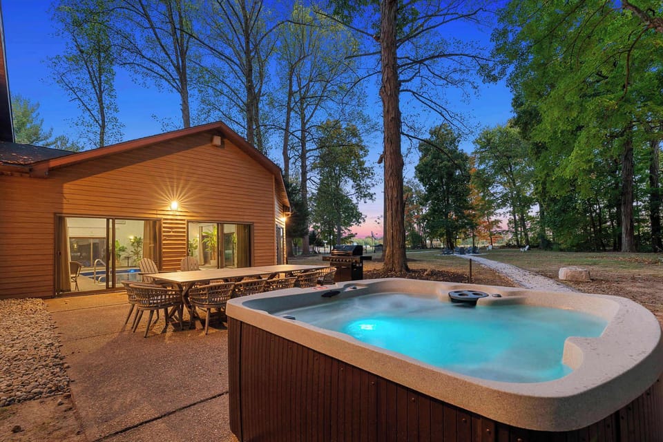 Hot tub available for use year round.  