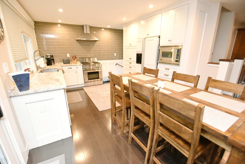 kitchen/dining