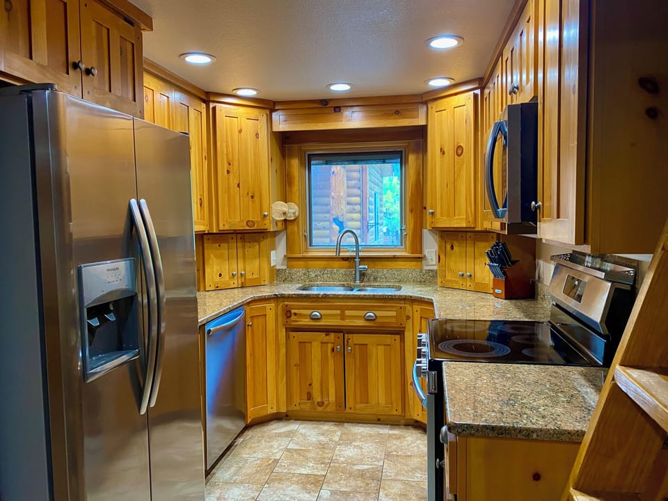 Gourmet kitchen