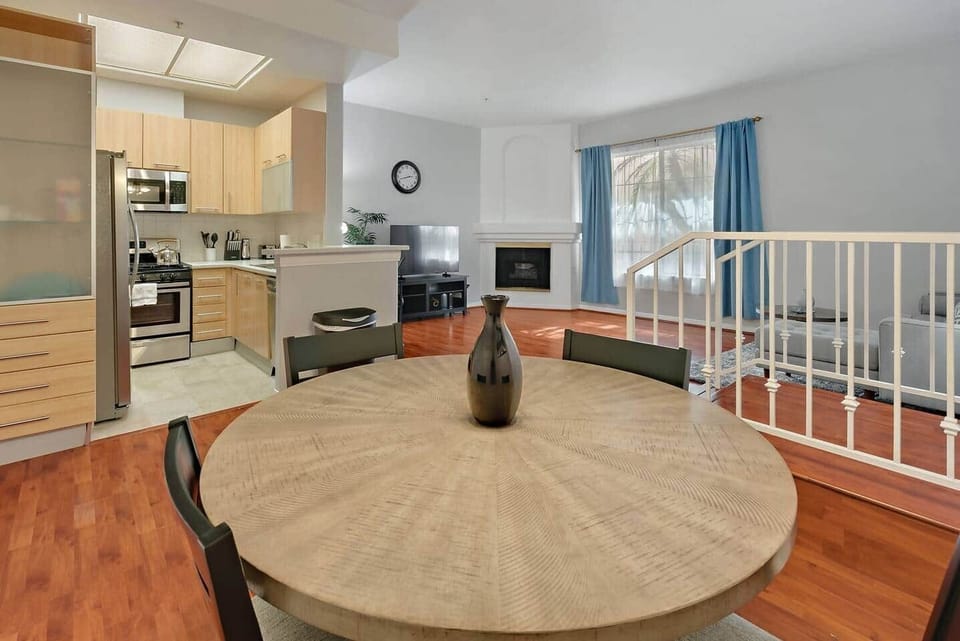 Quiet comfy 1-bdrm condo Apartment in Inglewood