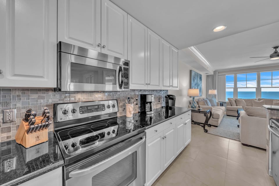 Fully Stocked Kitchen