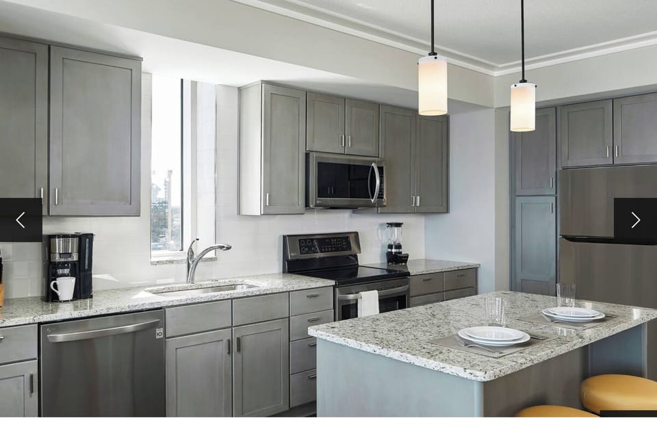 Kitchen with all full-sized appliances and fully stocked