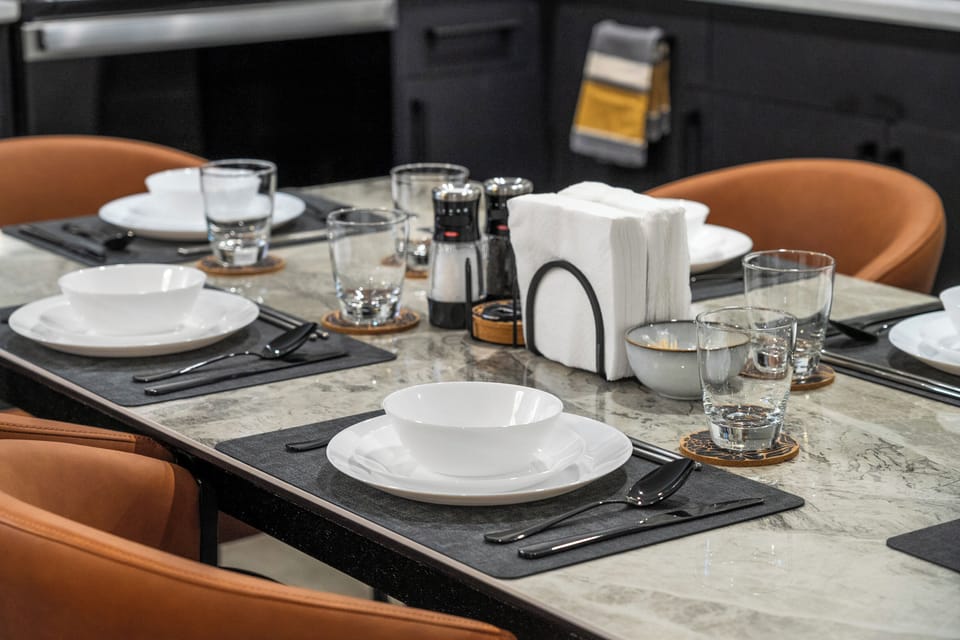 Enjoy a spacious dining area with seating for six, perfect for family vacations and group meals. Equipped with a high chair, child-safe cutlery, and kid-friendly dishes, it’s ideal for relaxed holiday gatherings and shared moments.