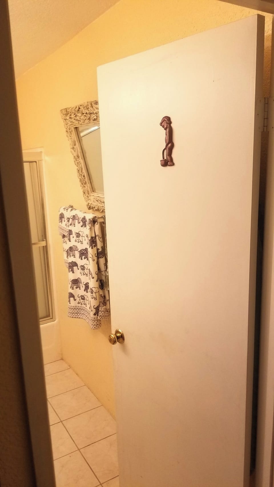 Bathroom 2 doorway.