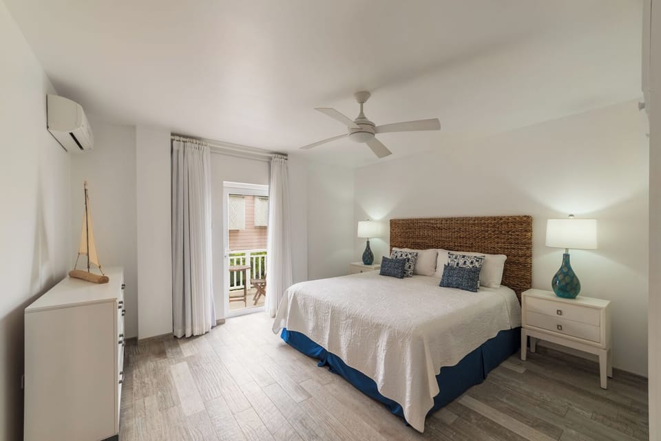 Green Monkey - King Bedroom