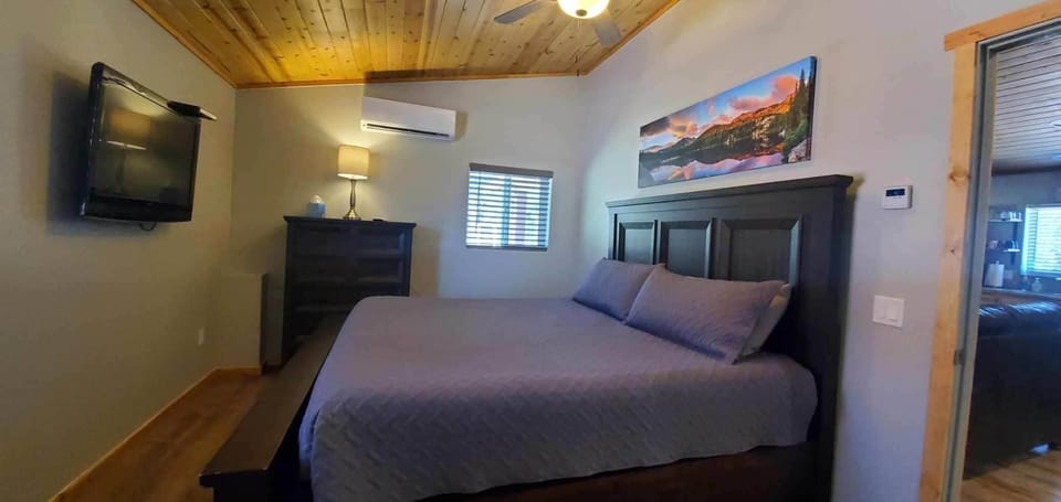 Pine - Cabin 4 - 5 (1)