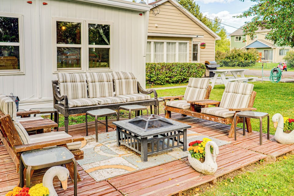 Outdoor Living Space | Wood-Burning Fire Pit