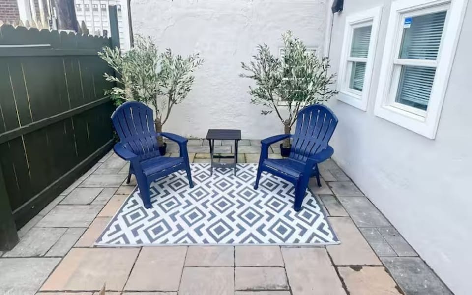 Rear private patio 