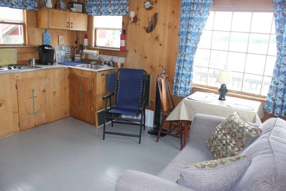 Kitchen at Camprene