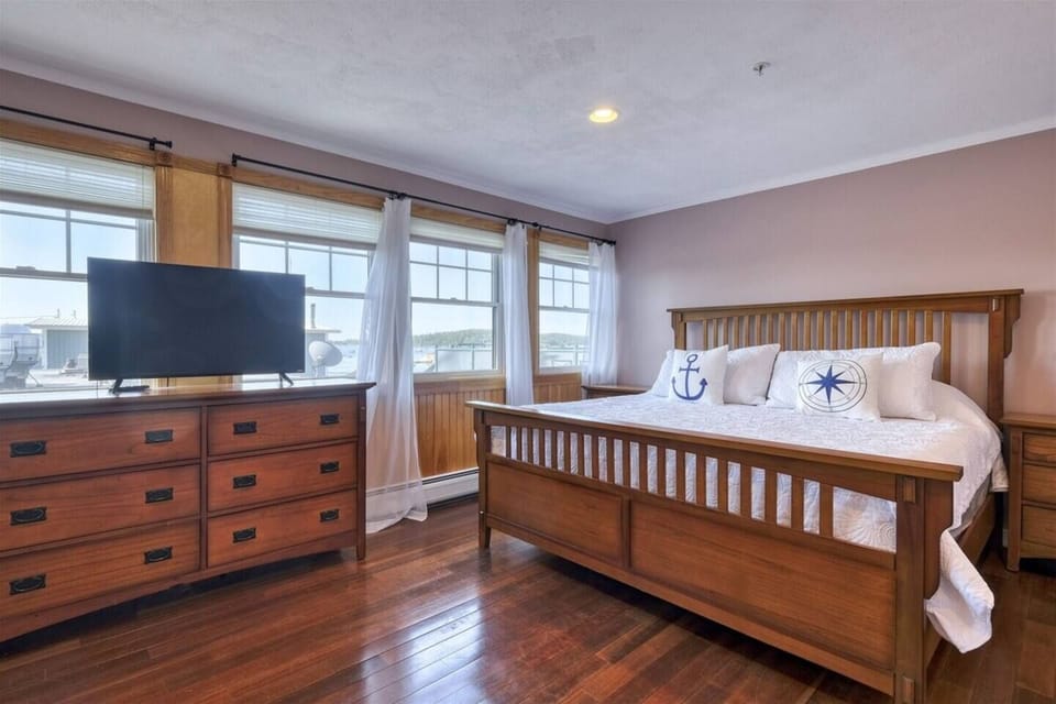 King Bed
