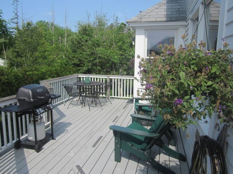 Deck at Pretty Penny 