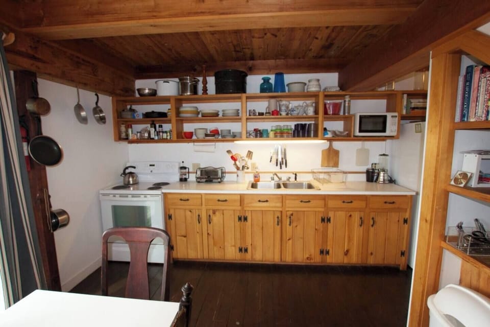 Kitchen Area at Weiss Lower