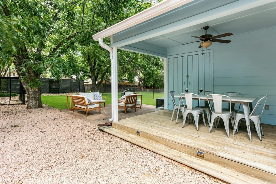 Propane Grill, Dog Kennel,Cornhole, Fenced Yard