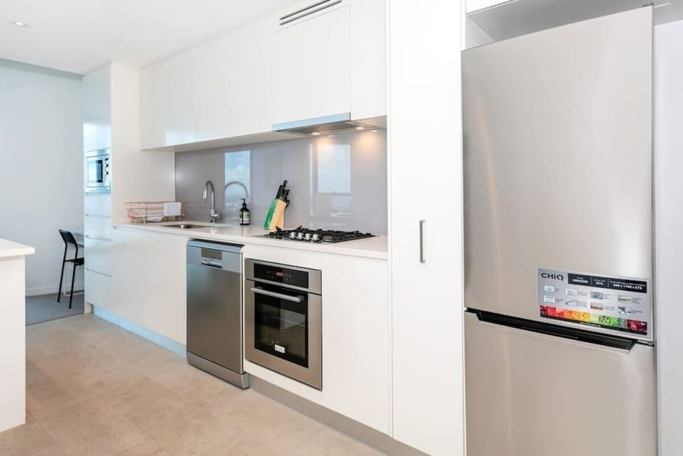 Microwave, Diswasher, Gas Cooktop, Electric Oven and all the equipment needed to enjoy a night in!
