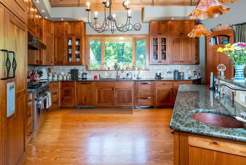 Lakefront Main House at Ondine Estate (6224)