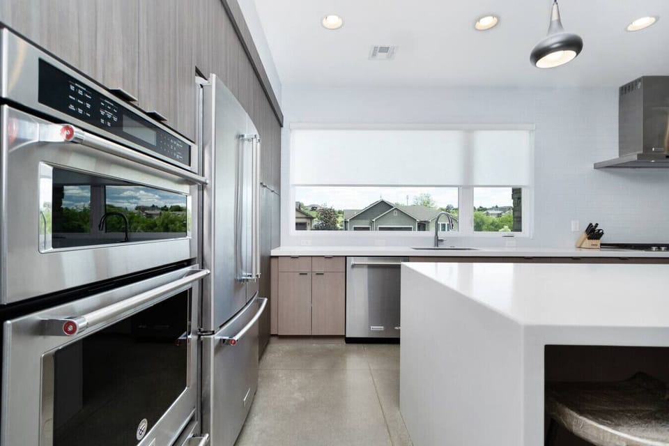 Microwave, oven, fridge