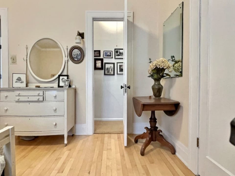 Queen bedroom