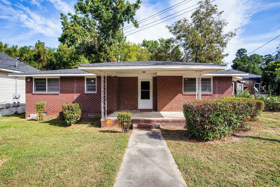Orangeburg Vacation Rental | 3BR | 2BA | 1,249 Sq Ft | 3 Steps to Enter
