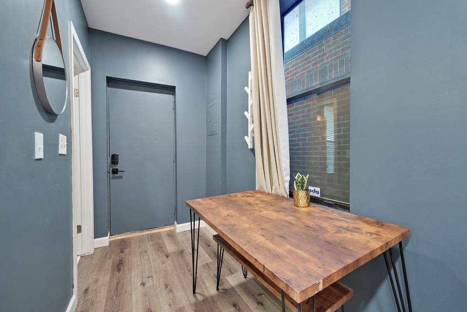 Welcome to The Luxe Pearl Residencies 870!​