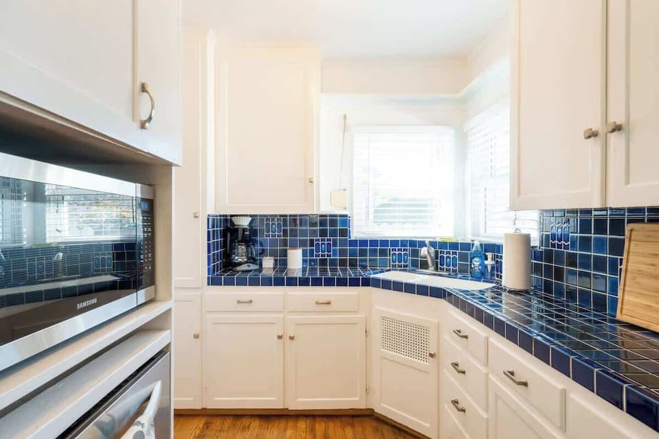 The spacious kitchen makes entertaining your friends and family a breeze