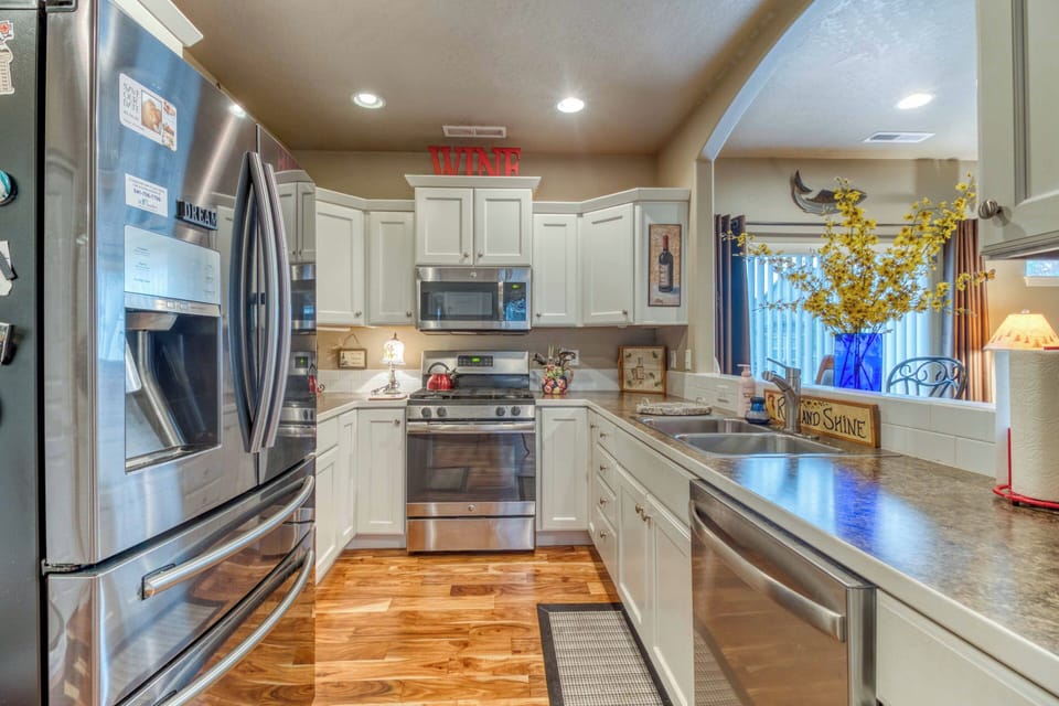 Fully stocked kitchen - Fully stocked kitchen
